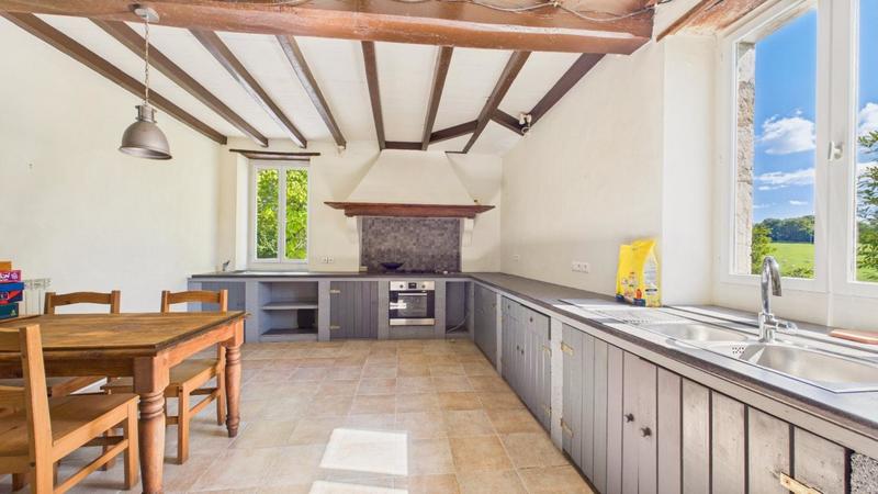 Maison - 530 m² - 12 pièces