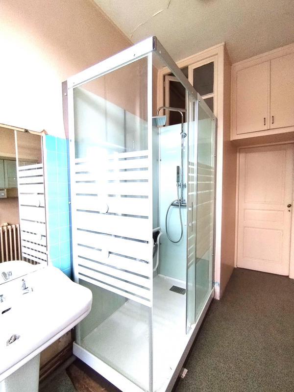 Maison - 218 m² - 10 pièces