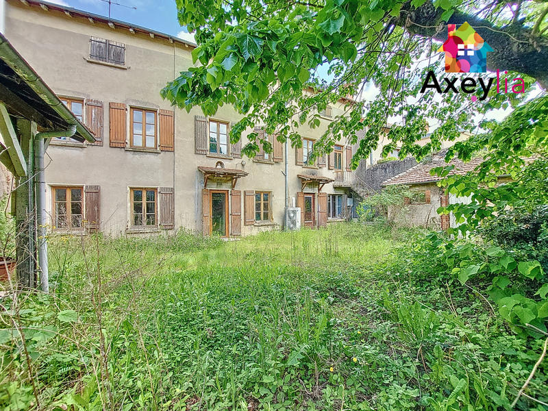 Maison de village - 205 m² - 10 pièces