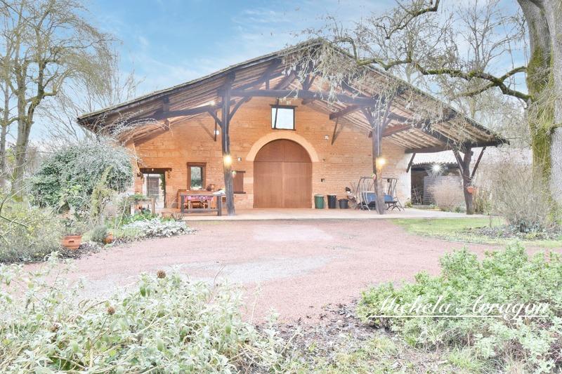 Maison de maîtres - 240 m² - 6 pièces