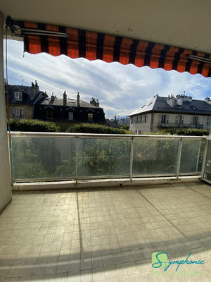 Appartement - 90 m² - 3 pièces