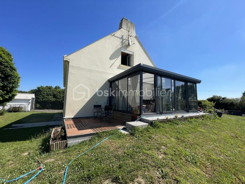 Maison traditionnelle - 175 m² - 8 pièces