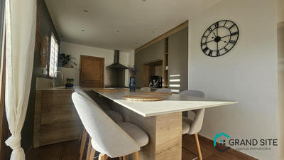 Maison - 141 m² - 6 pièces