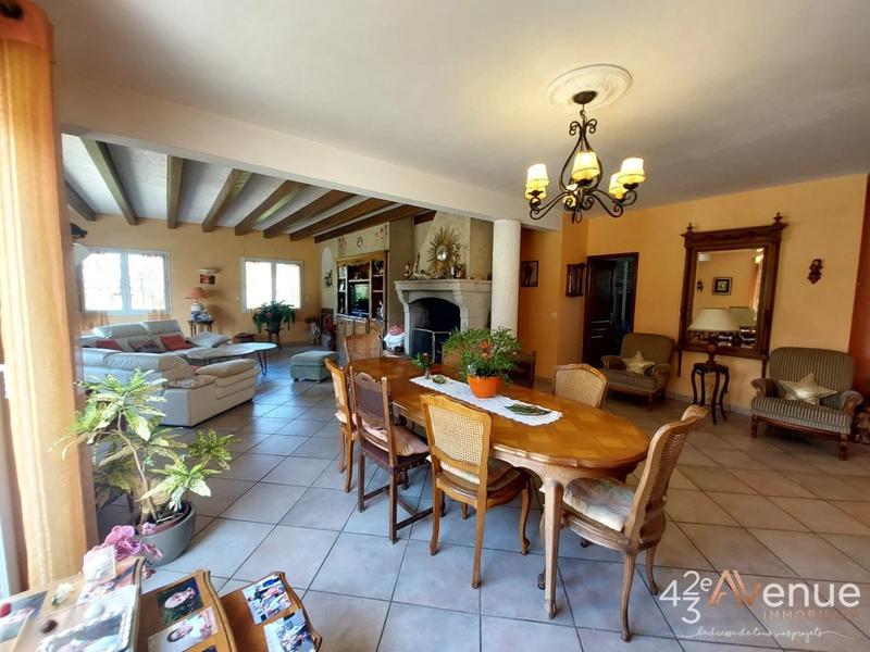 Maison - 170 m² - 7 pièces