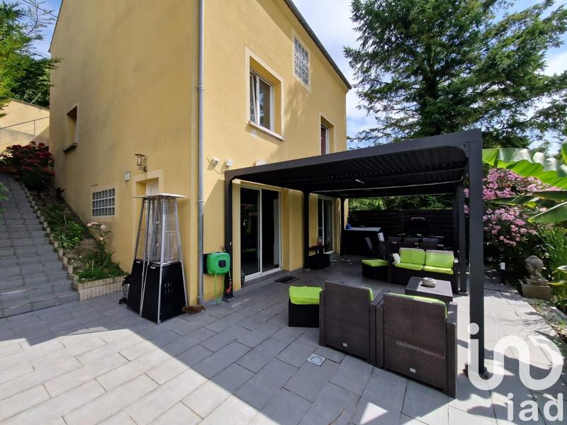 Maison - 107 m² - 5 pièces