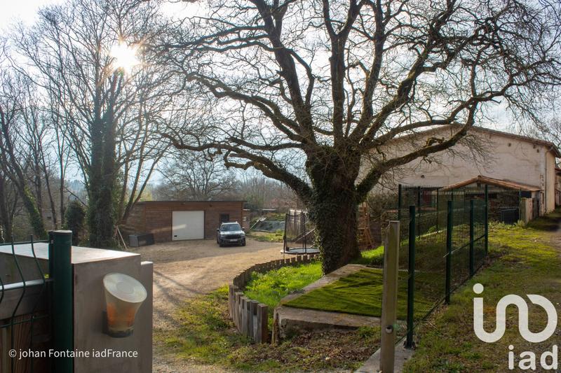 Maison - 140 m² - 5 pièces