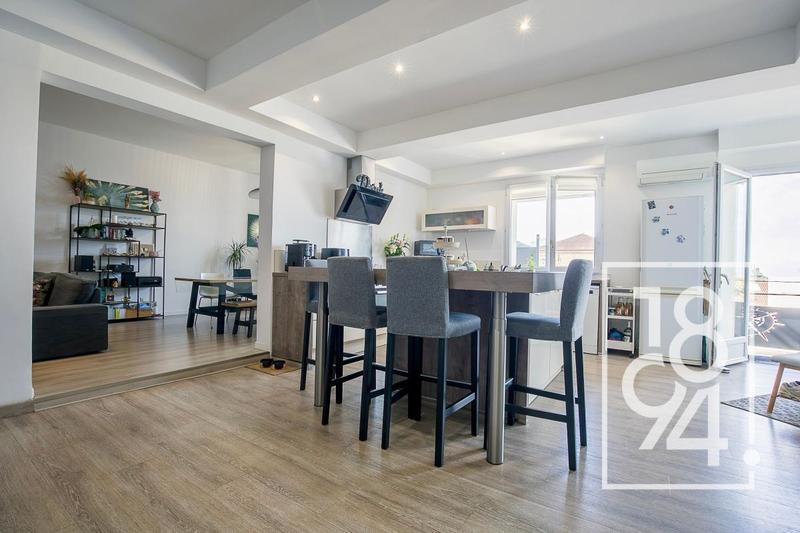 Appartement - 114 m² - 4 pièces