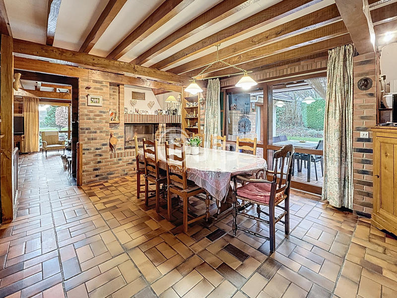 Maison - 248 m² - 13 pièces