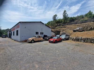 Maison - 410 m² - 6 pièces