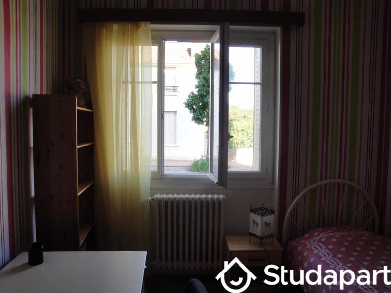 Chambre - 13 m² - 1 pièce