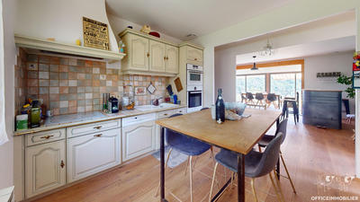 Maison - 143 m² - 6 pièces