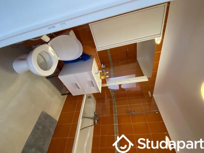 Chambre - 11 m² - 1 pièce