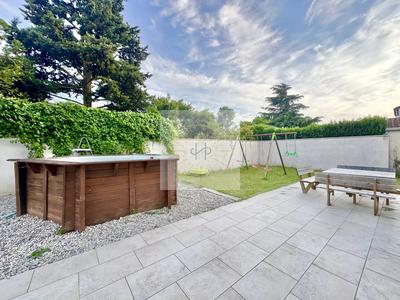 Maison - 134 m² - 5 pièces