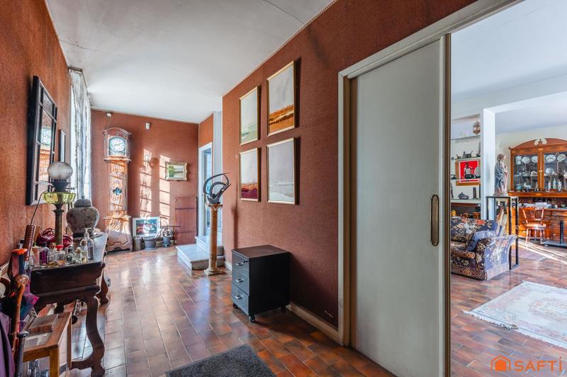 Villa - 269 m² - 12 pièces