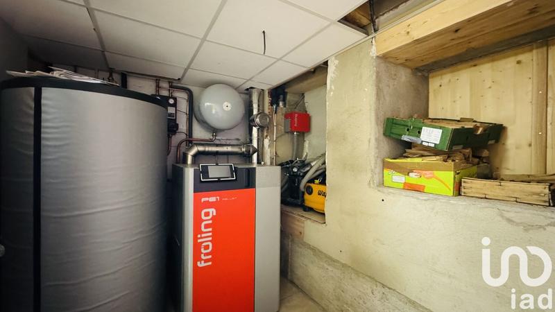 Maison - 303 m² - 4 pièces