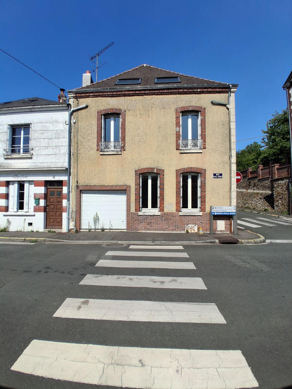 Maison - 107 m² - 5 pièces