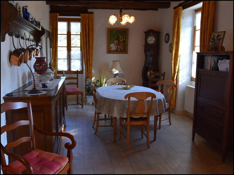 Maison - 156 m² - 7 pièces