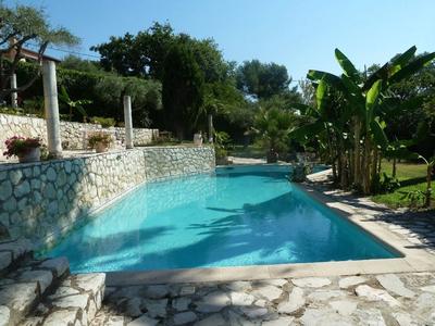 Villa - 200 m² - 7 pièces