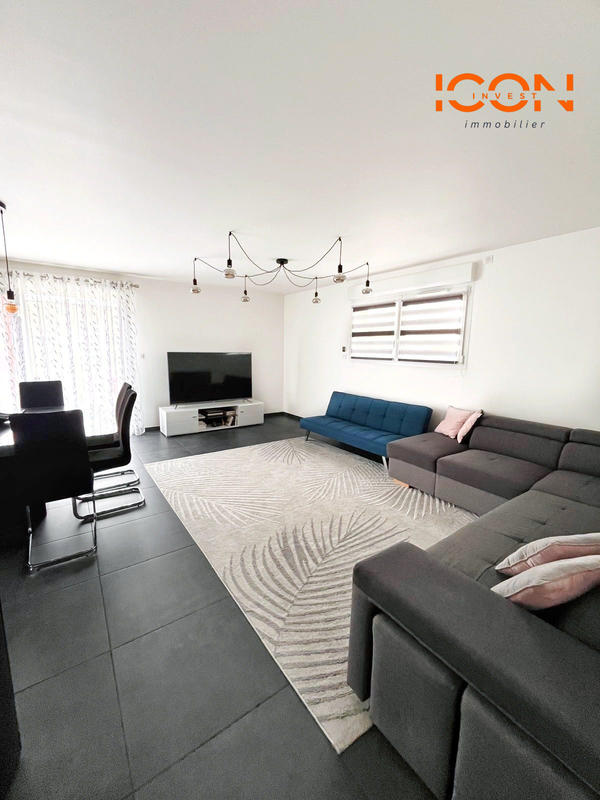 Maison - 98 m² - 5 pièces