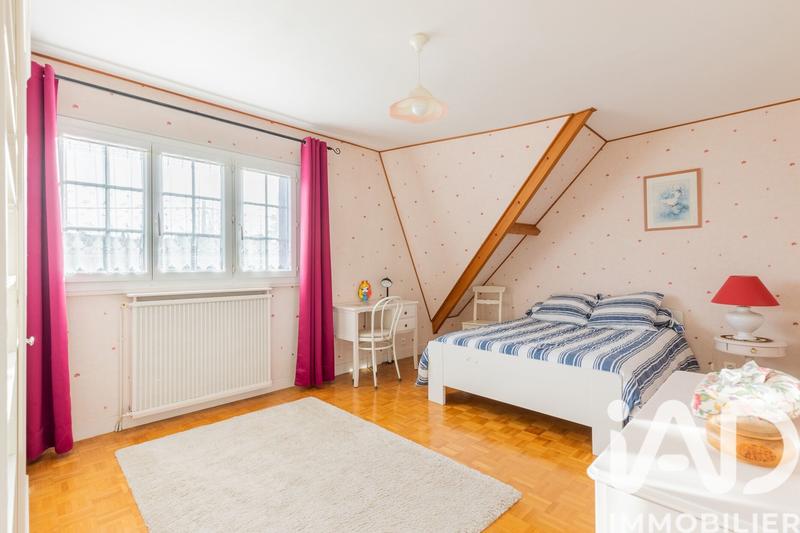 Maison - 140 m² - 6 pièces