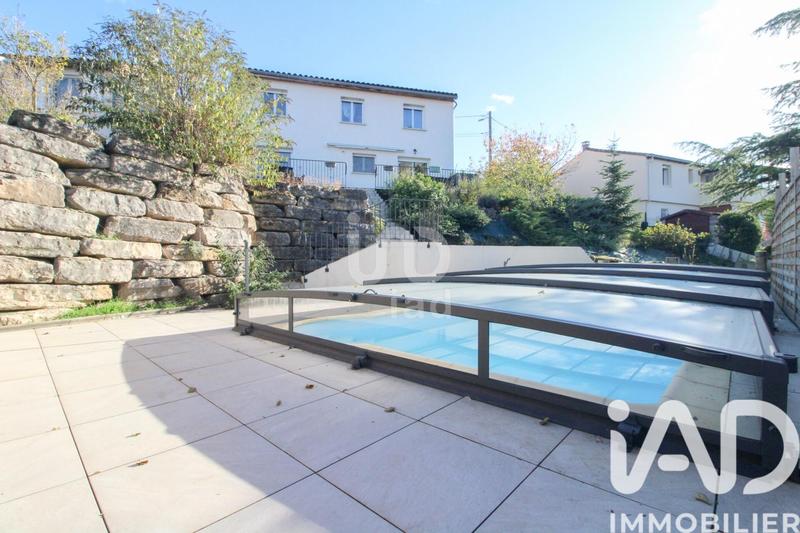 Maison - 140 m² - 6 pièces