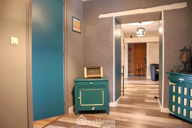 Maison - 229 m² - 8 pièces