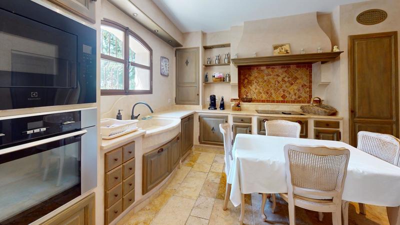 Villa - 140 m² - 4 pièces