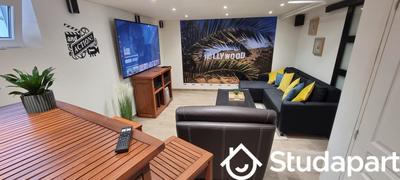 Chambre - 9 m² - 1 pièce