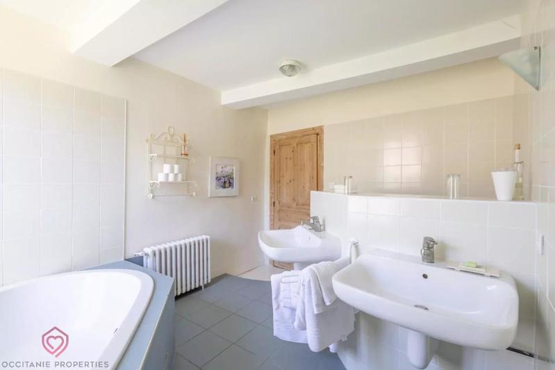 Maison de maîtres - 276 m² - 9 pièces