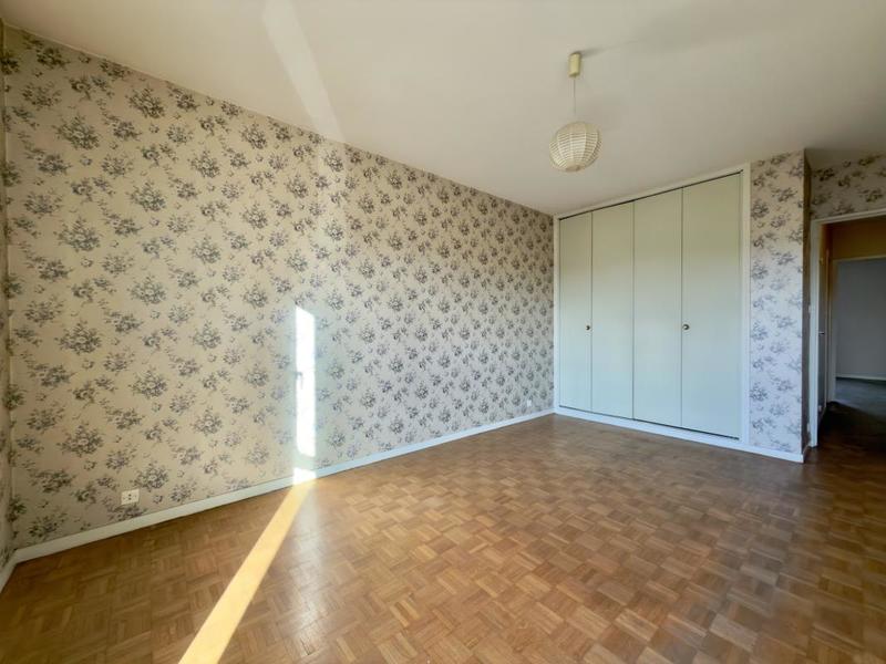 Appartement ancien - 92 m² - 4 pièces