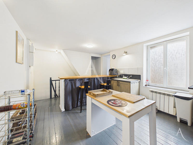 Appartement - 75 m² - 5 pièces