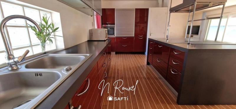 Maison - 240 m² - 7 pièces