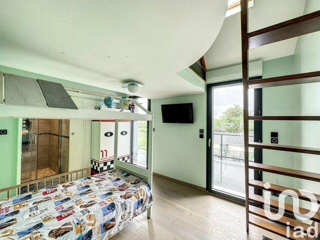 Maison de maîtres - 260 m² - 7 pièces