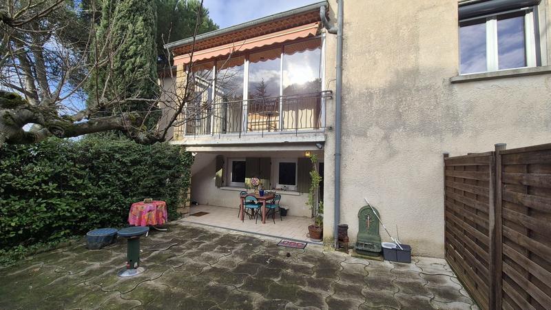 Maison traditionnelle - 180 m² - 7 pièces