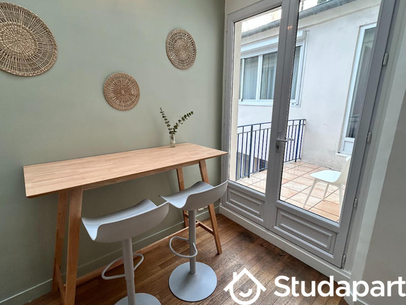 Chambre - 11 m² - 1 pièce