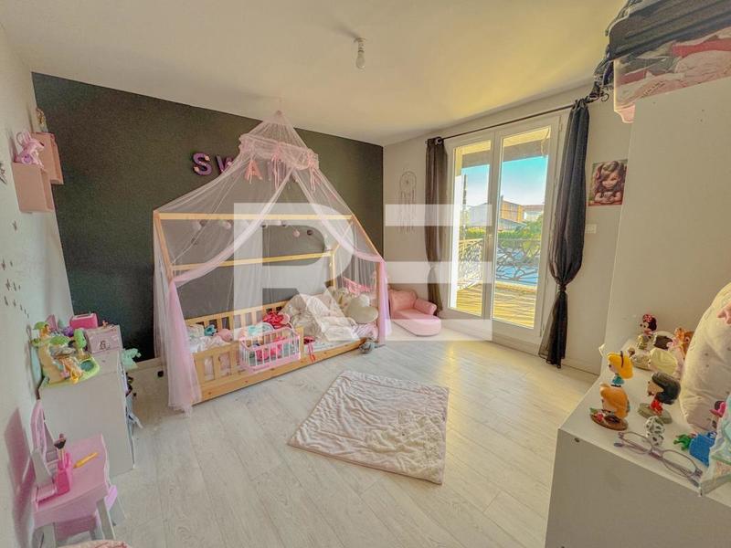 Villa - 165 m² - 8 pièces