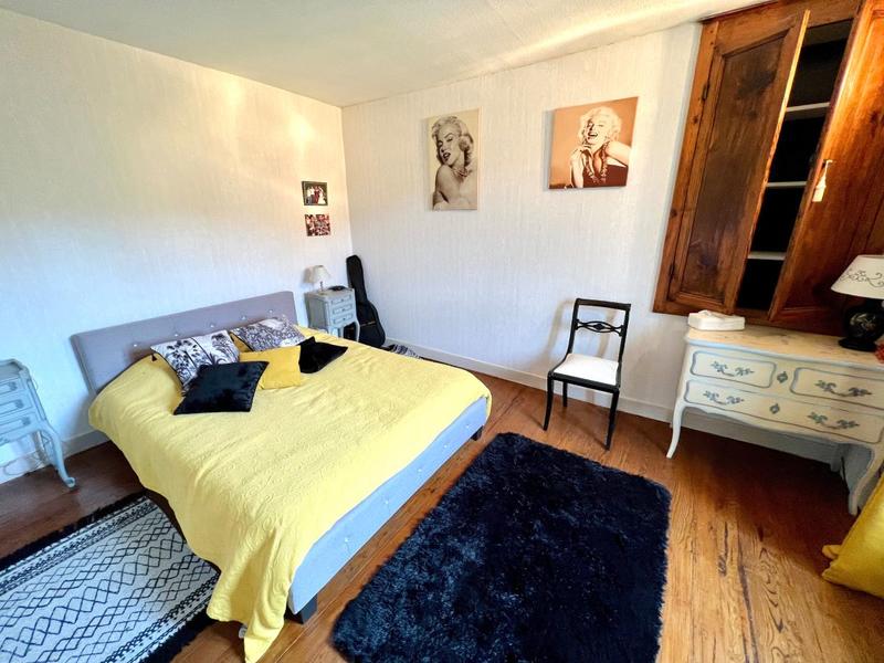 Maison - 168 m² - 8 pièces