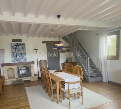 Maison traditionnelle - 184 m² - 9 pièces