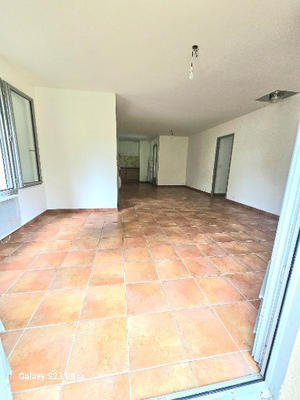 Maison - 92 m² - 5 pièces