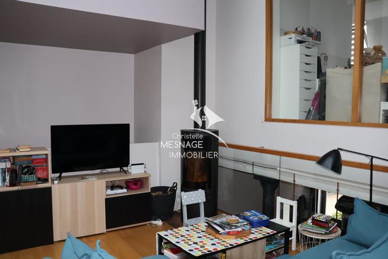 Loft - 168 m² - 6 pièces