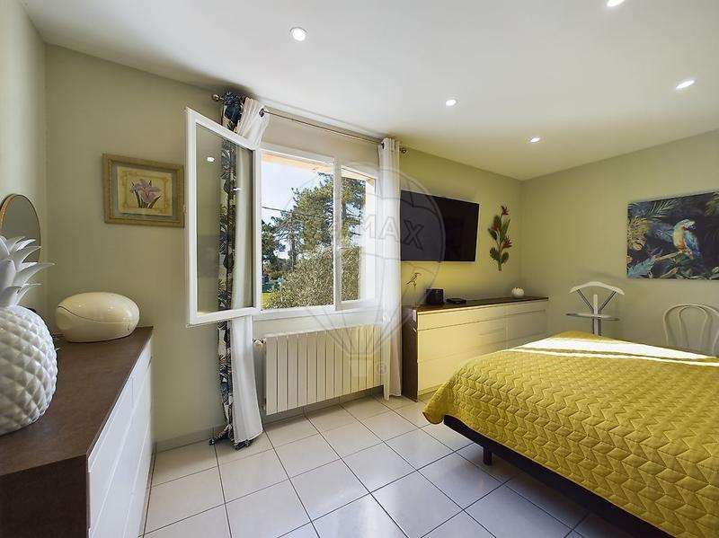 Villa - 184 m² - 7 pièces