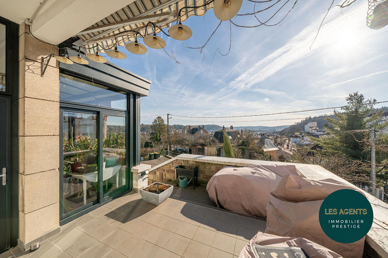 Appartement - 197 m² - 5 pièces