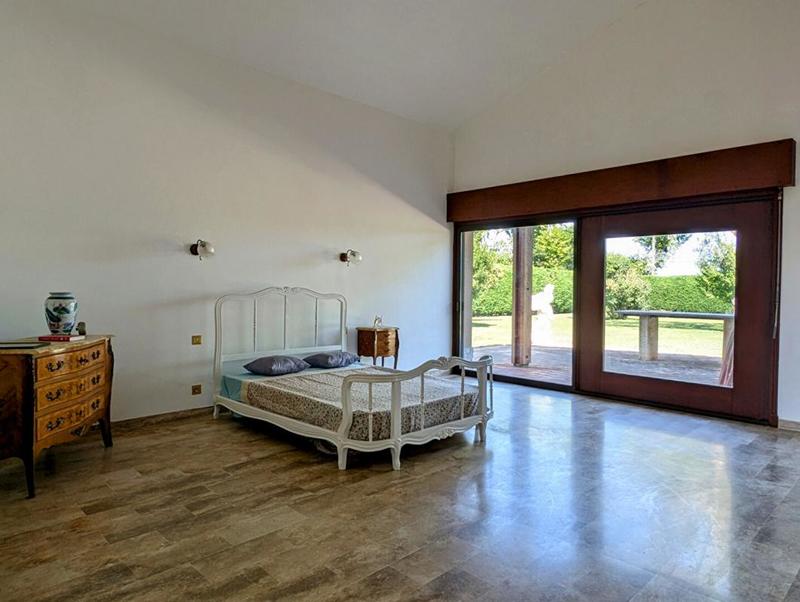 Demeure - 604 m² - 14 pièces