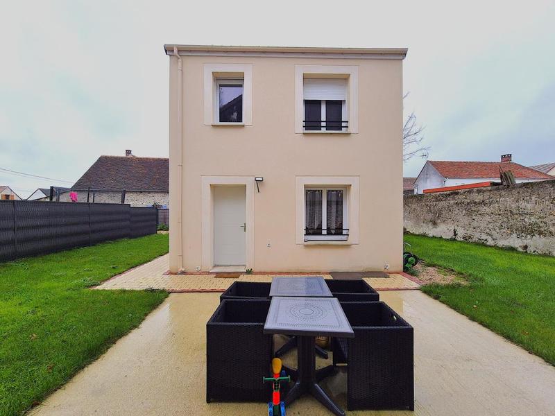 Maison - 80 m² - 5 pièces