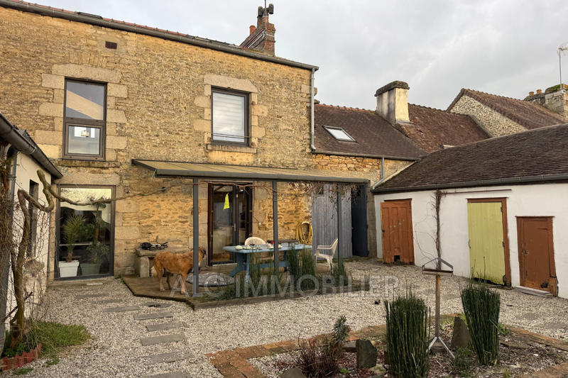 Maison - 137 m² - 2 pièces