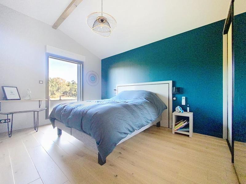 Propriété - 205 m² - 6 pièces