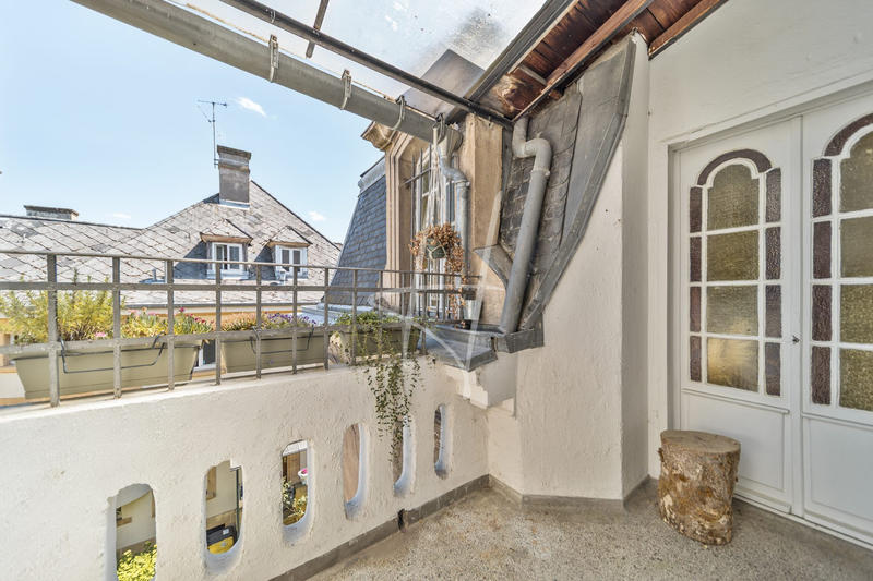 Appartement - 134 m² - 6 pièces