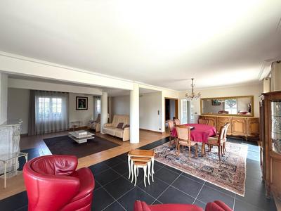 Maison de ville - 230 m² - 6 pièces