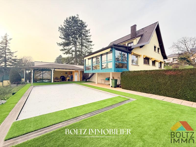 Villa - 199 m² - 8 pièces