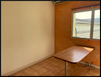 Bureau - 65 m² - 5 pièces